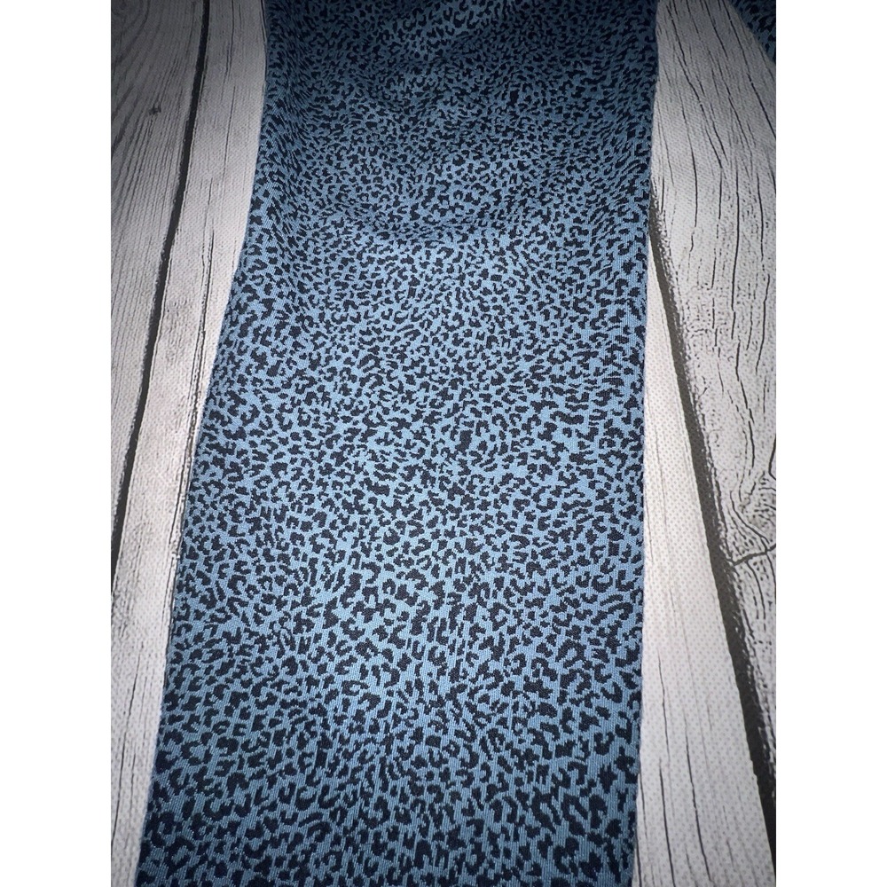 Athleta Women's Blue/Black Leopard Salutation Stash II Pocketed Leggings Size MP - Picture 2 of 7